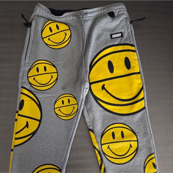 Converse x Chinatown Market Basketball Smile All-over Print Fleece Sweat Pants S - Picture 2 of 16